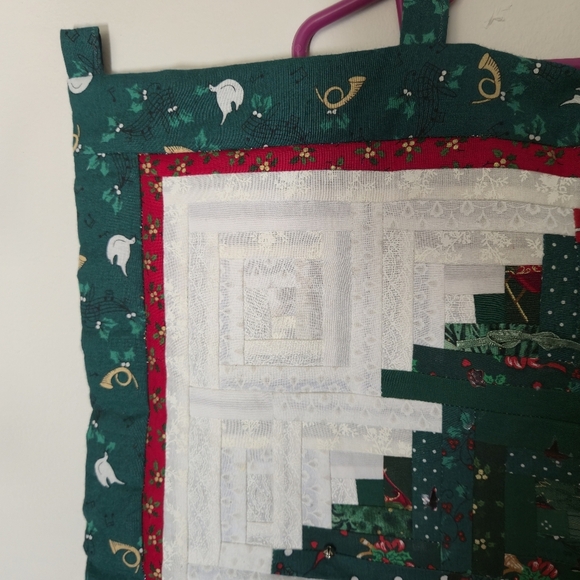 Christmas Tree Quilted Wall Hanging Handmade Decor Log Cabin Style Bells & Bows - Picture 4 of 11